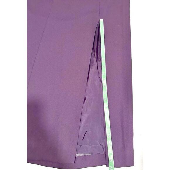 Liz Claiborne Night Women's Dark Purple Long Sleeveless Beaded Formal Gown Size8 - Picture 11 of 15